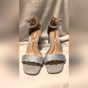 Kelly And Katie Silver Women's Heels 11w